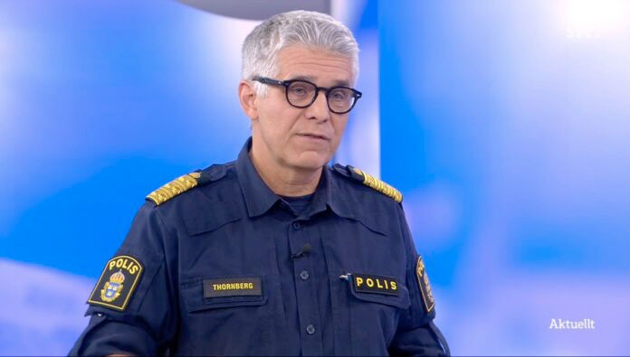 Anders Thornberg, riks­polischef, sade i SVT Aktuellt att vi kan räkna med att gängvåldet kommer att bli ännu värre de närmaste åren, för att möjligen börja mattas av om tio år. Stillbild: SVT